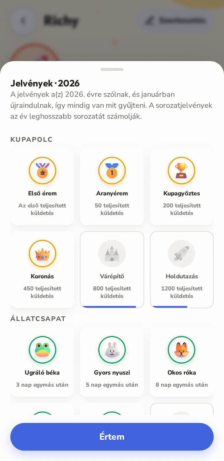 Egész évben gyűjthető jelvények